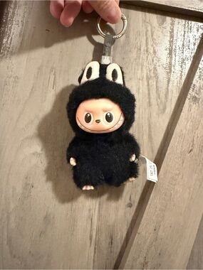 Pop Mart Authentic Pin for Love  Labubu “R”